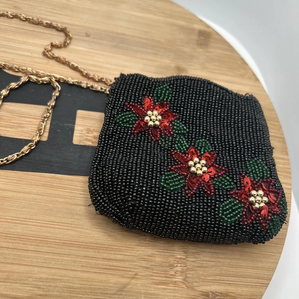 Beaded Poinsettia Zippered Pouch Clutch Coin Purse Small 7 3/4